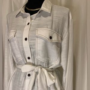 White dolce vita dress with tags.